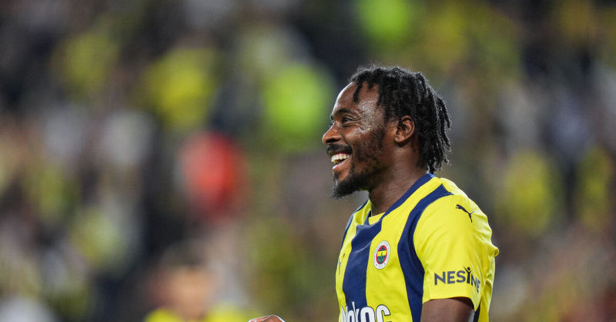 Bright Osayi-Samuel, ilk kez kırmızı kart gördü