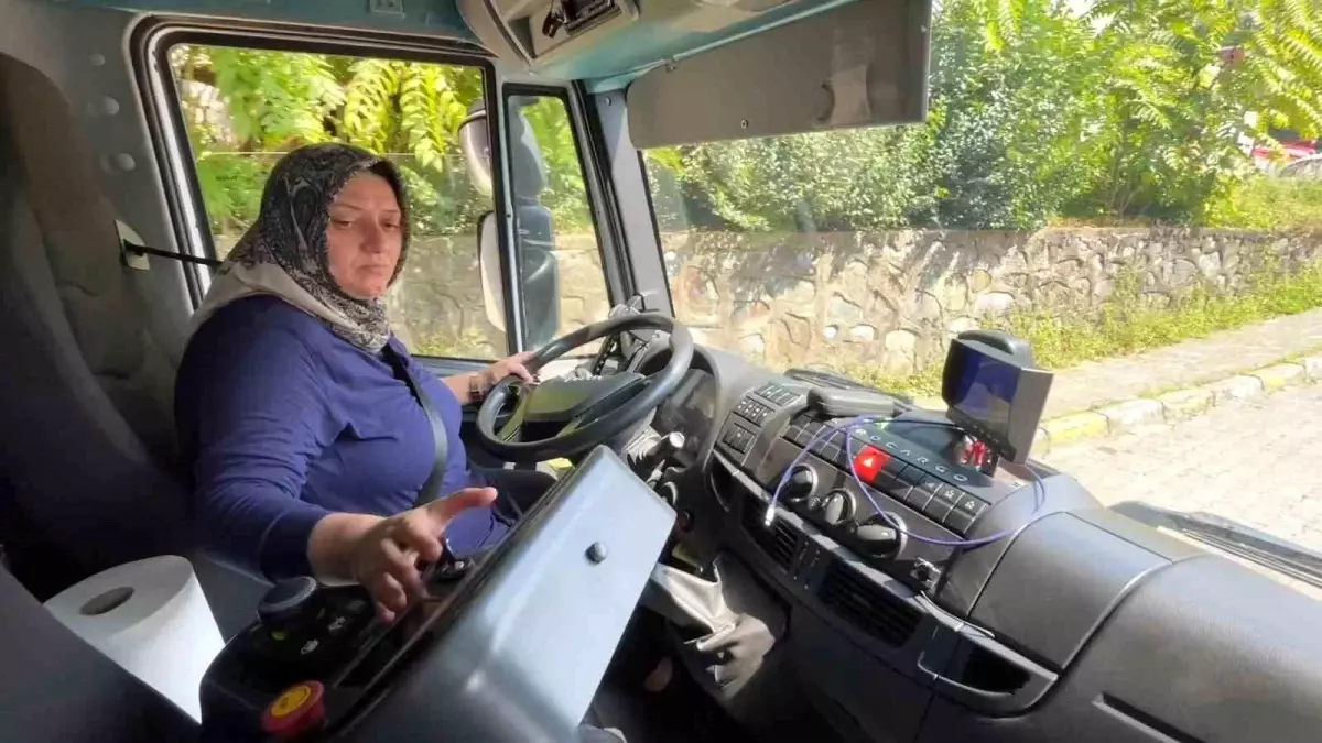 Çayeli’nde Temizlik Göreviyle Kadın Gücünü Gösteriyor