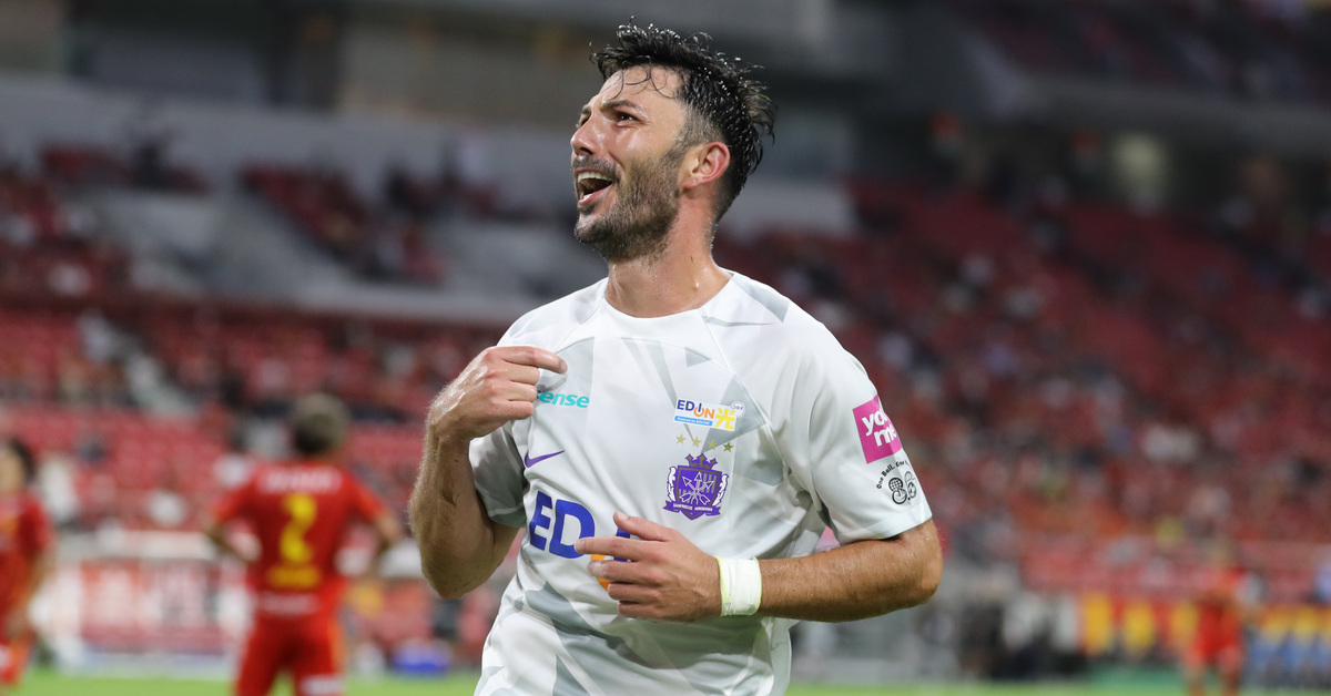 Japonya’da Tolgay Arslan’dan tarihi performans