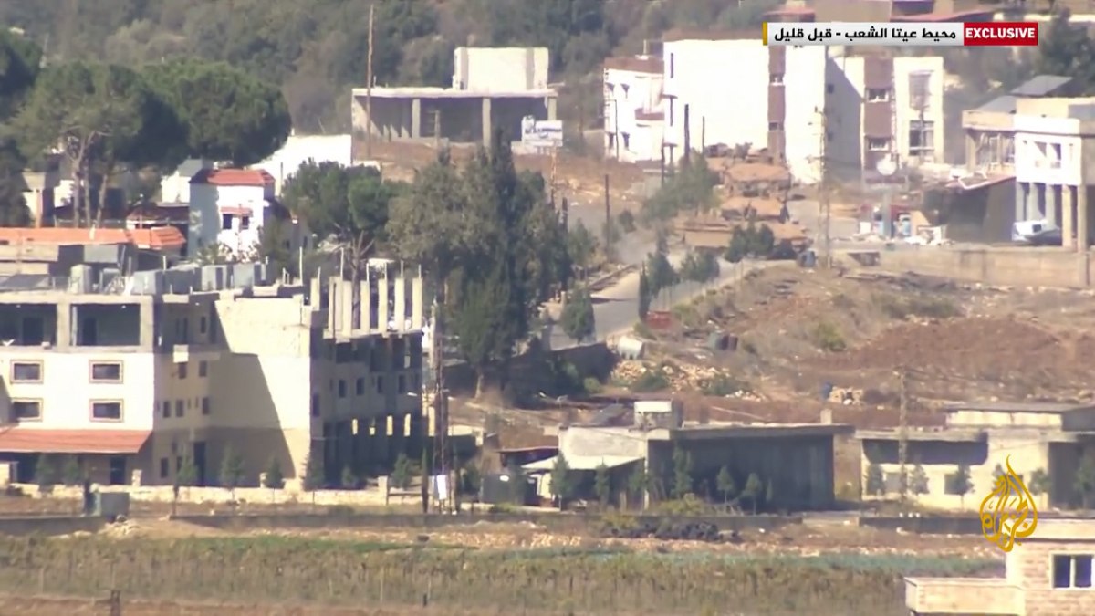 İsrail tanklarının Lübnan’a giriş yaptığı gergin anlar kamerada