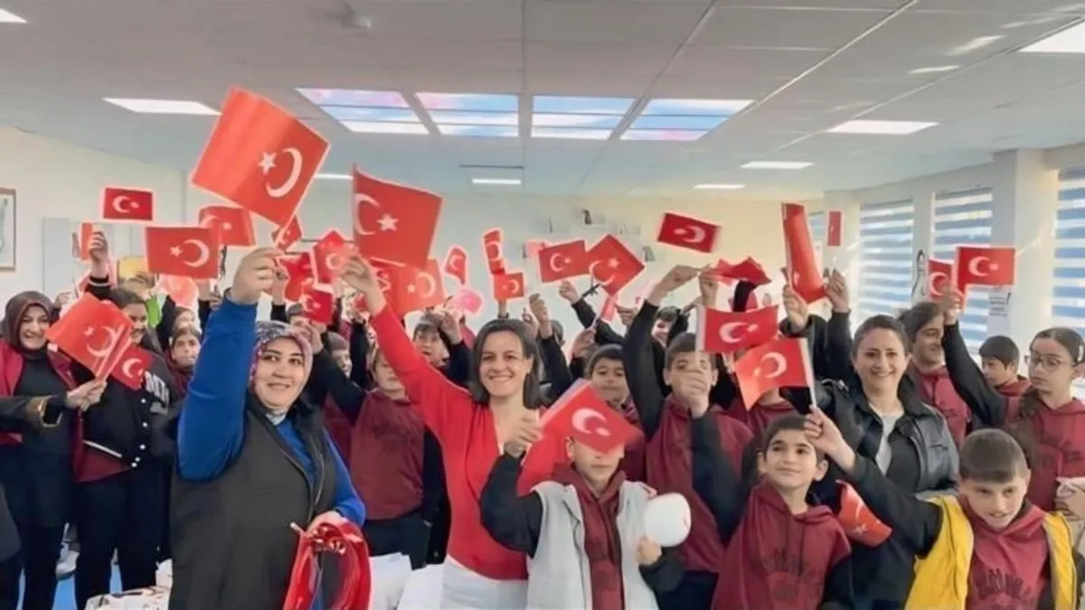 KAÇEP’ ten Cumhuriyet Bayramı’nda Şehit Fırat Çakıroğlu Kütüphanesi’ne anlamlı bağış