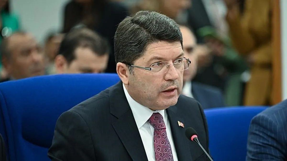 Bakan Tunç: Her gün hakaret ederseniz, sonunuz CHP’nin eski genel başkanı gibi olur