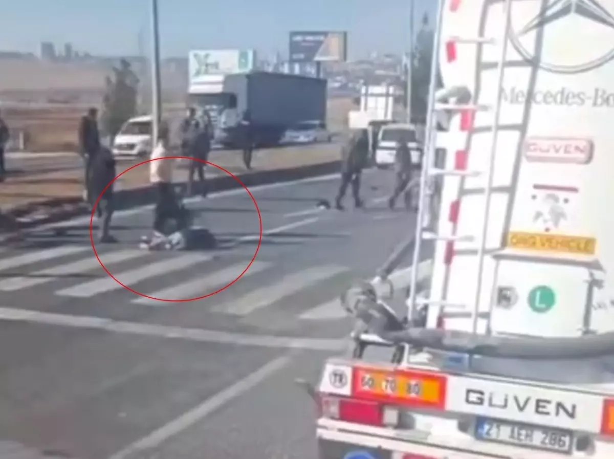 Diyarbakır’da Trafik Kazası: Anne Hayatını Kaybetti, Kızı Ağır Yaralı