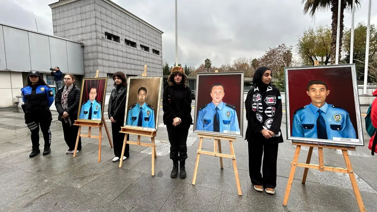 Kahraman şehitlerimizi unutmadılar… İstanbul Emniyet Müdürü de katıldı